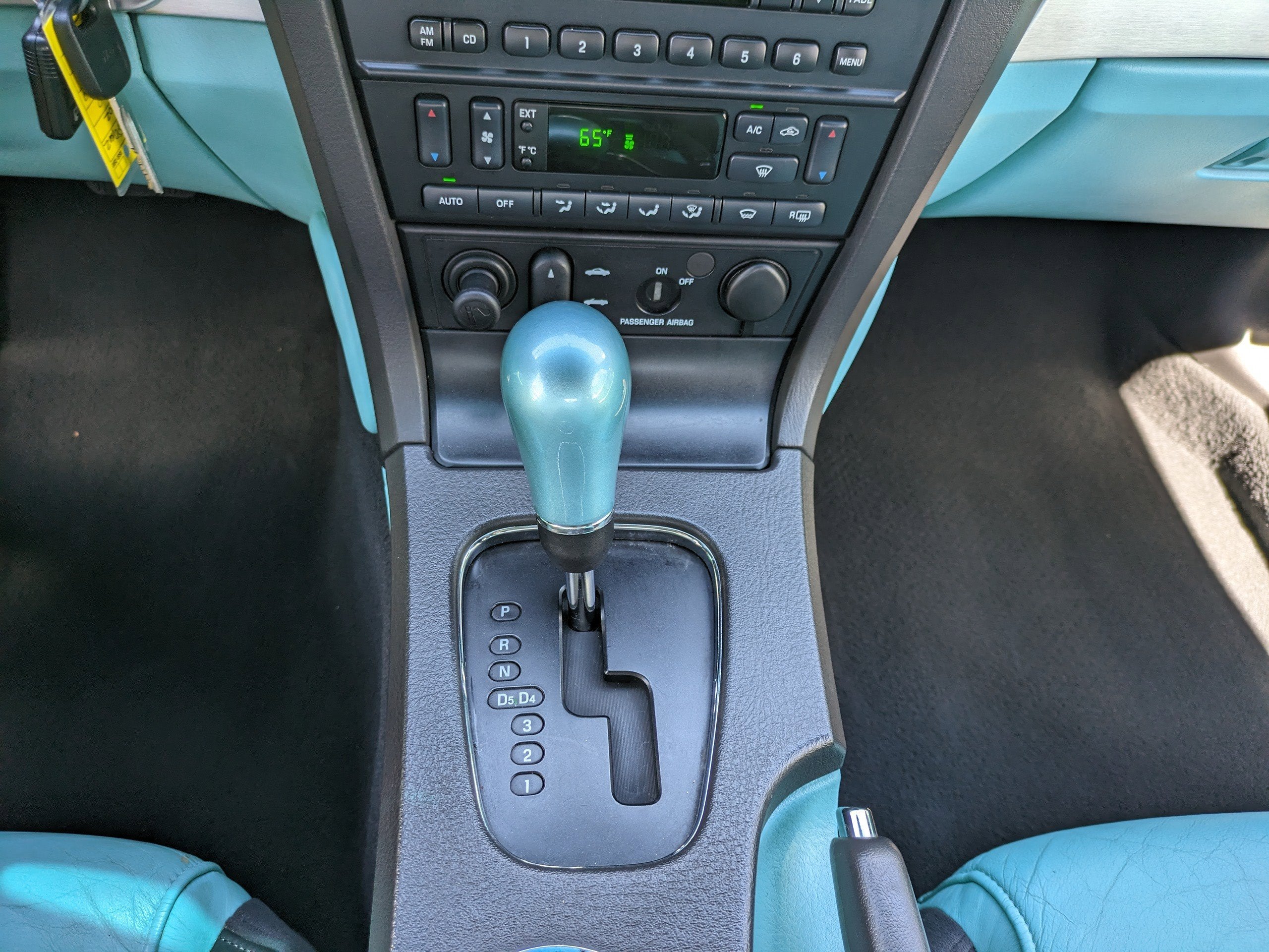 2002 Ford Thunderbird w/Hardtop Deluxe