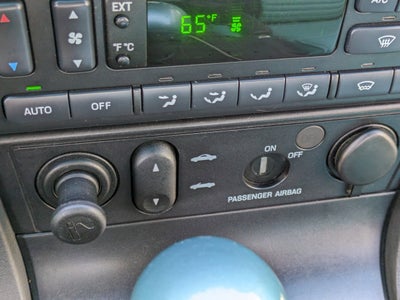 2002 Ford Thunderbird w/Hardtop Deluxe