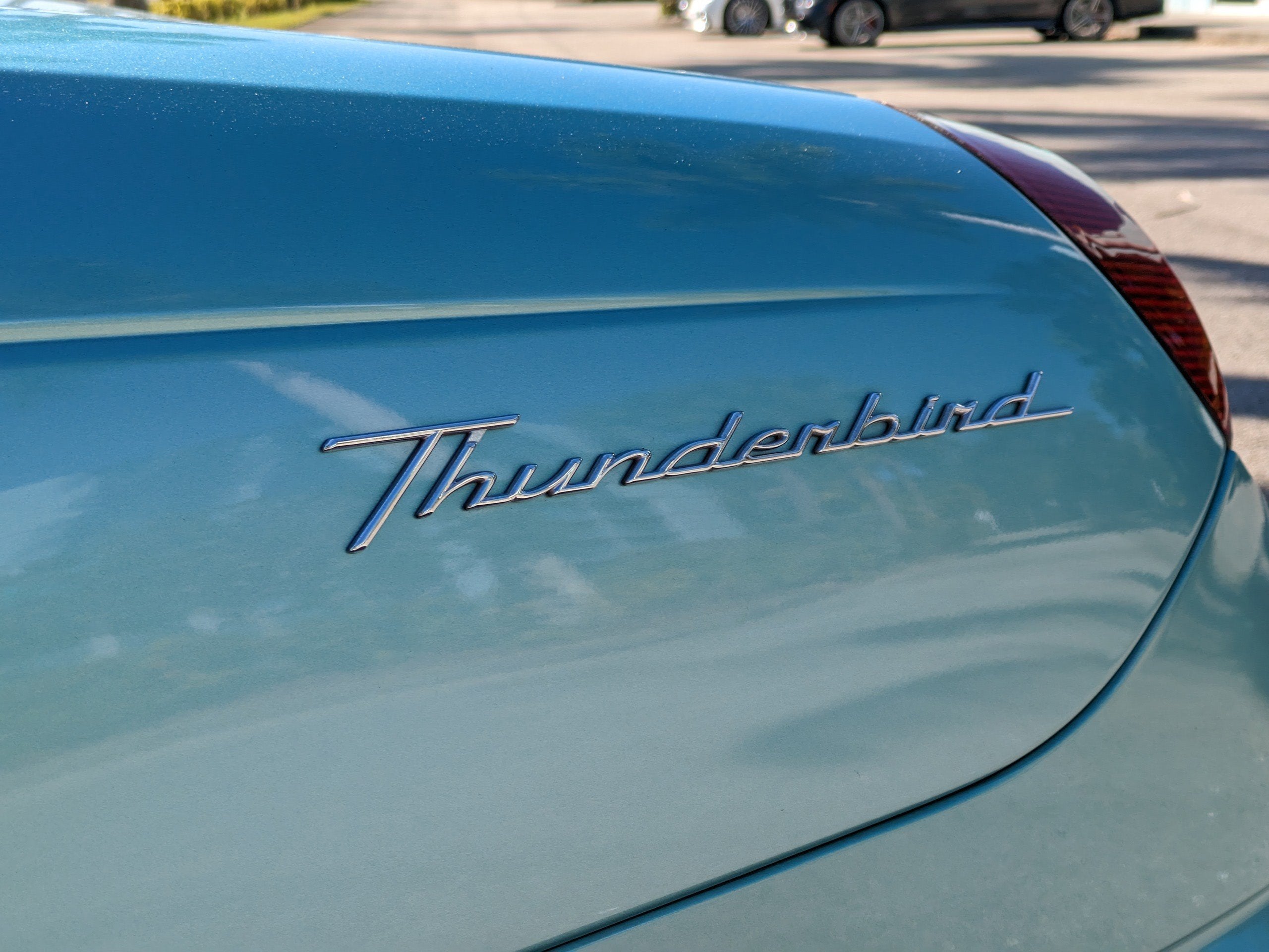 2002 Ford Thunderbird w/Hardtop Deluxe