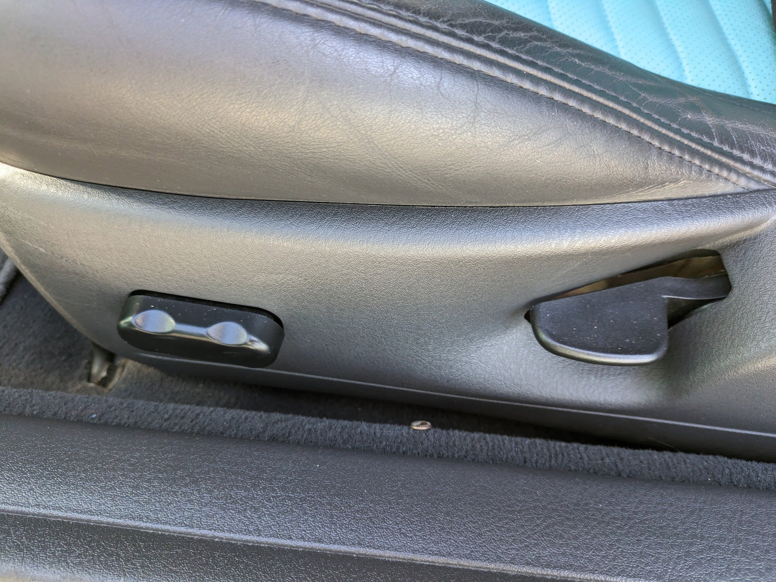 2002 Ford Thunderbird w/Hardtop Deluxe