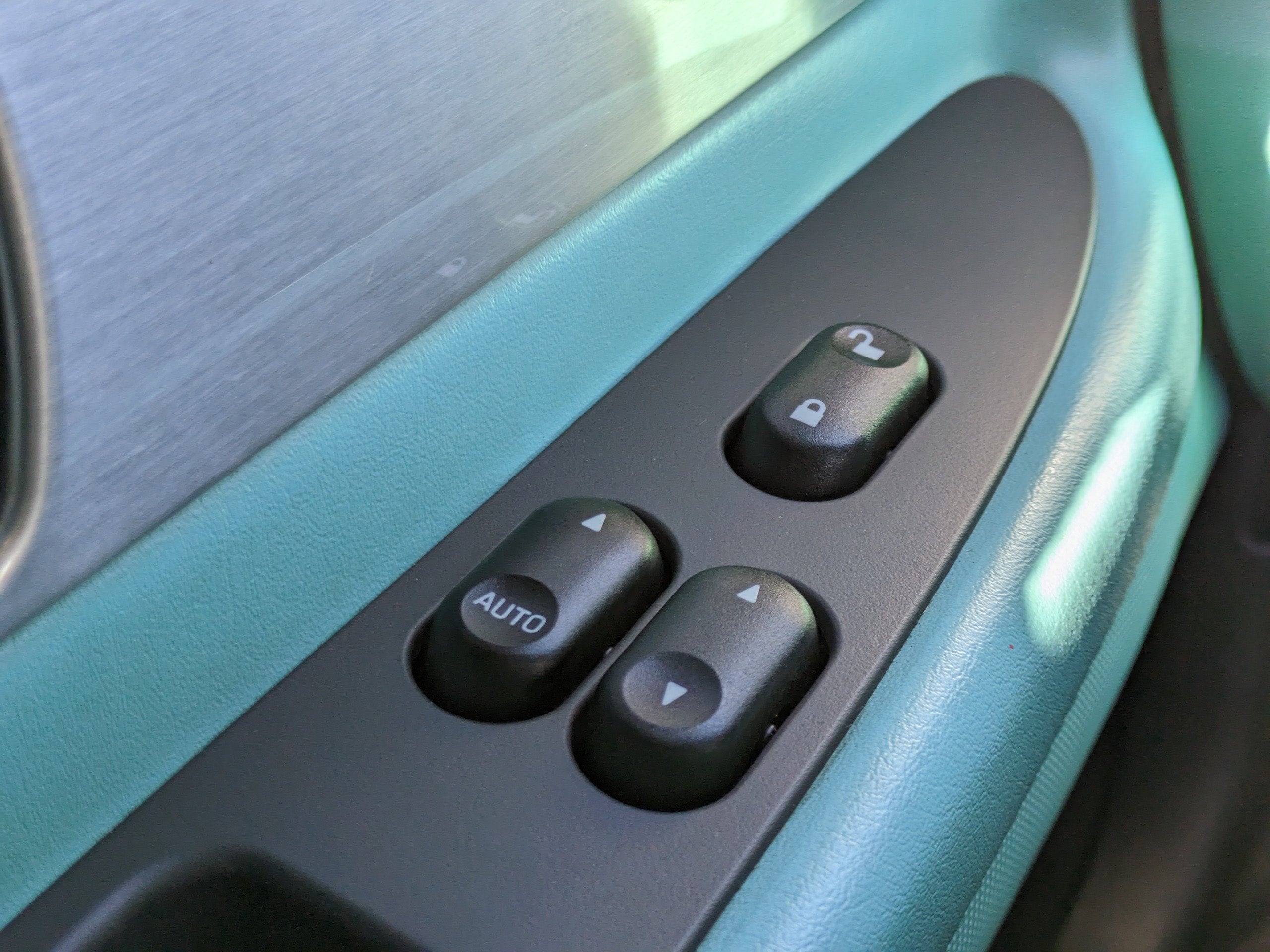 2002 Ford Thunderbird w/Hardtop Deluxe