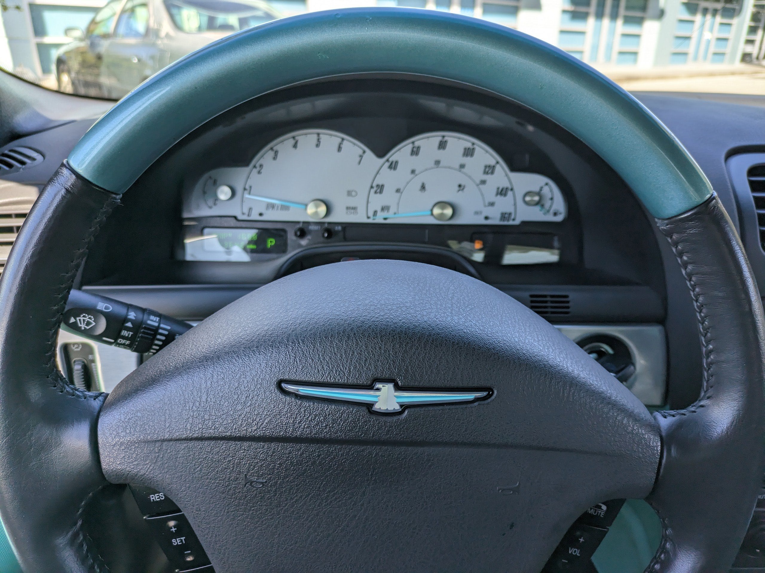 2002 Ford Thunderbird w/Hardtop Deluxe