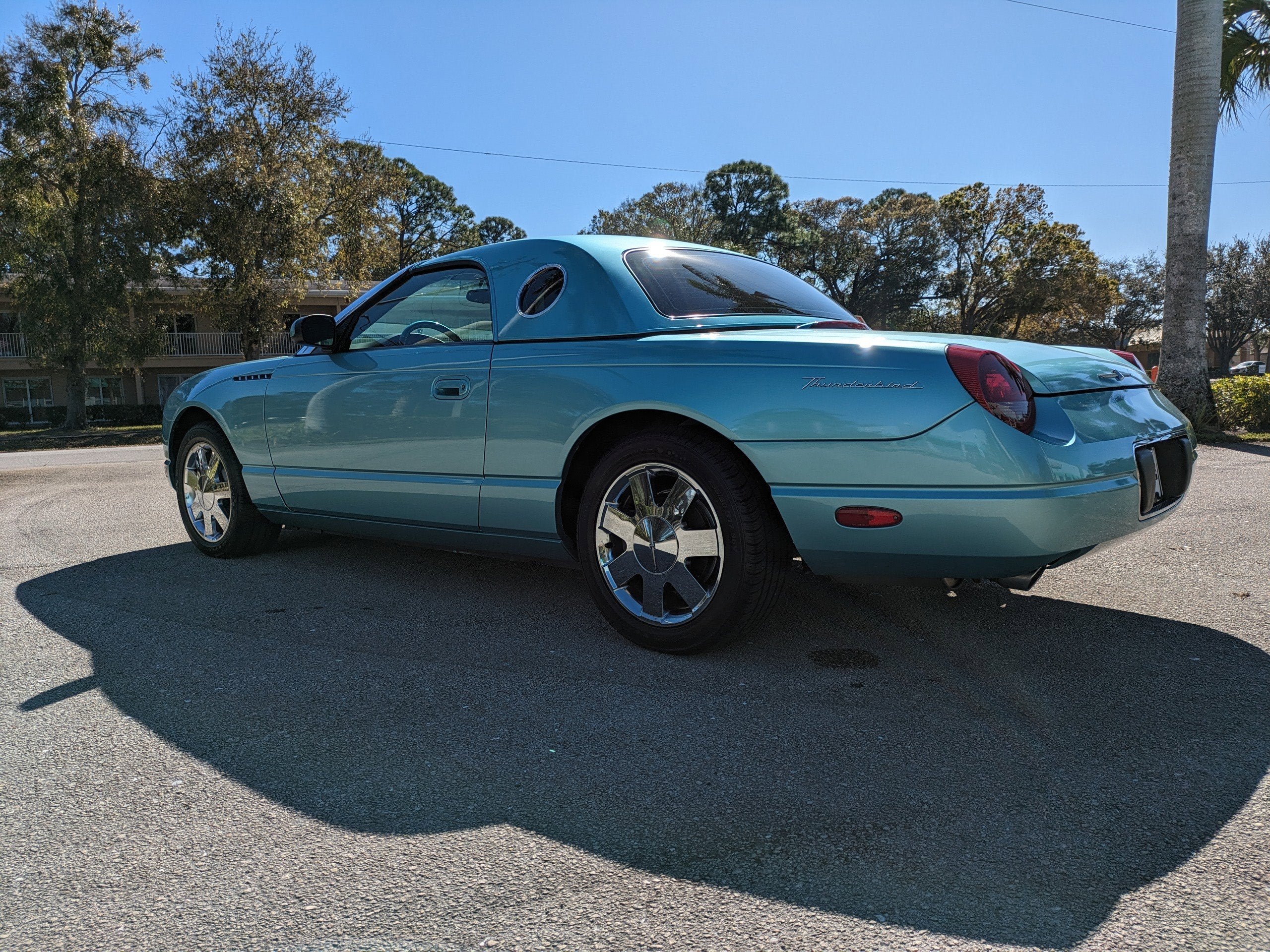 2002 Ford Thunderbird w/Hardtop Deluxe