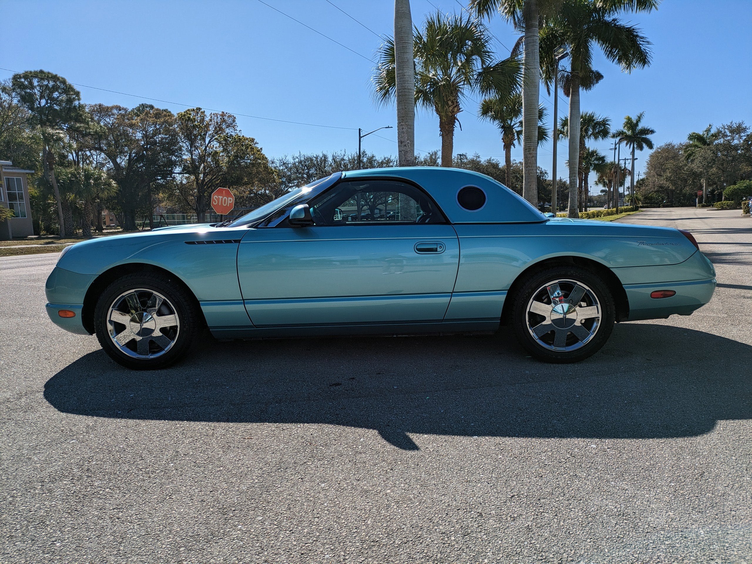2002 Ford Thunderbird w/Hardtop Deluxe