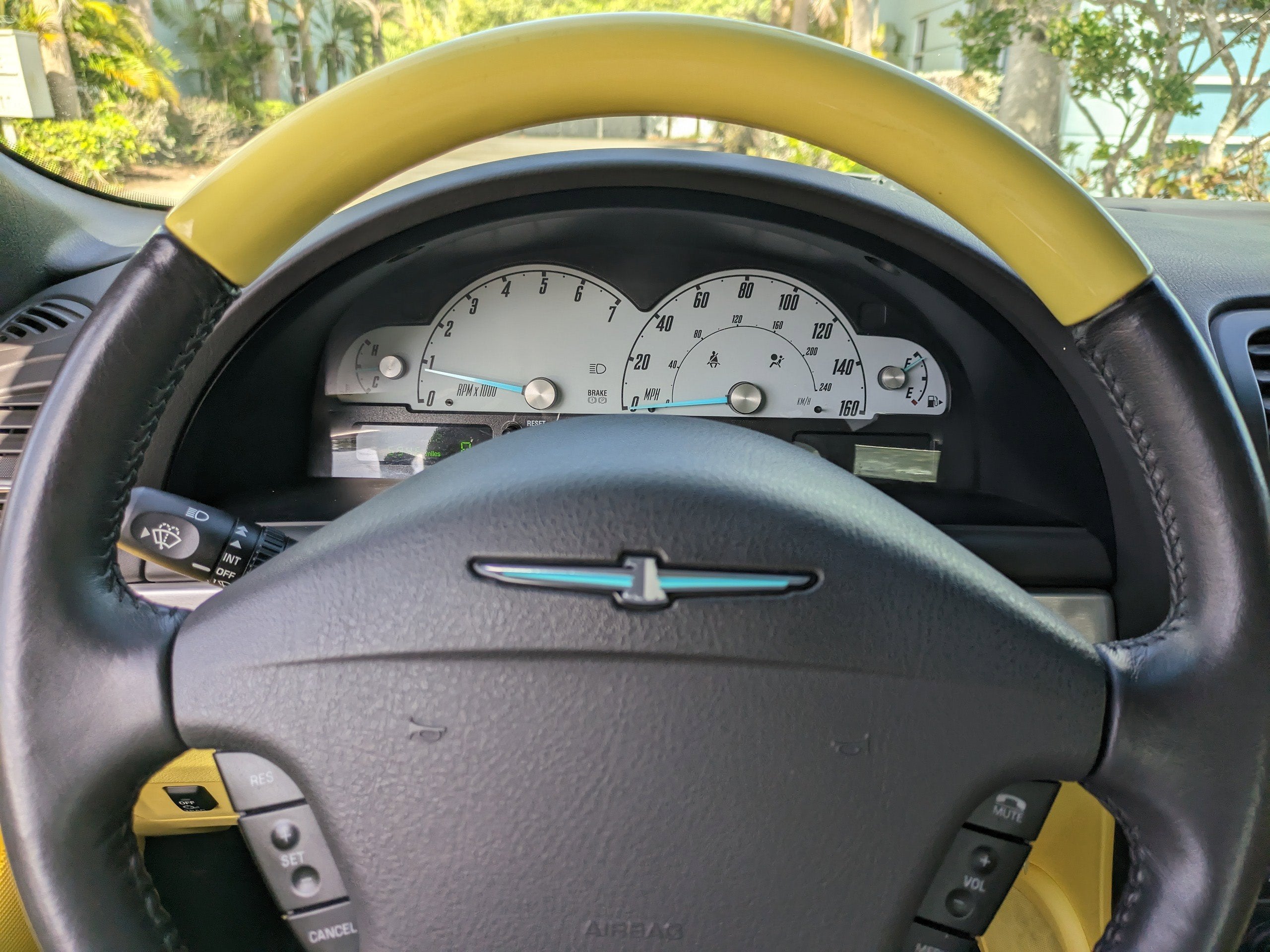 2002 Ford Thunderbird Base