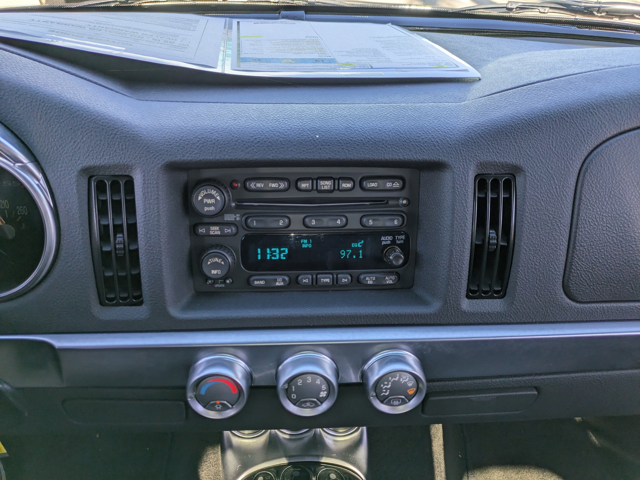 2005 Chevrolet SSR LS