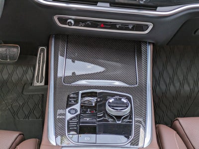 2025 BMW X5 M60i