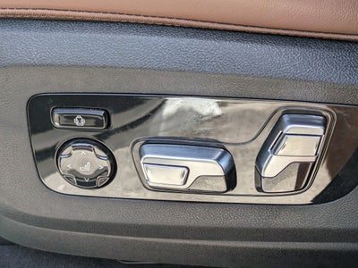 2025 BMW X5 M60i