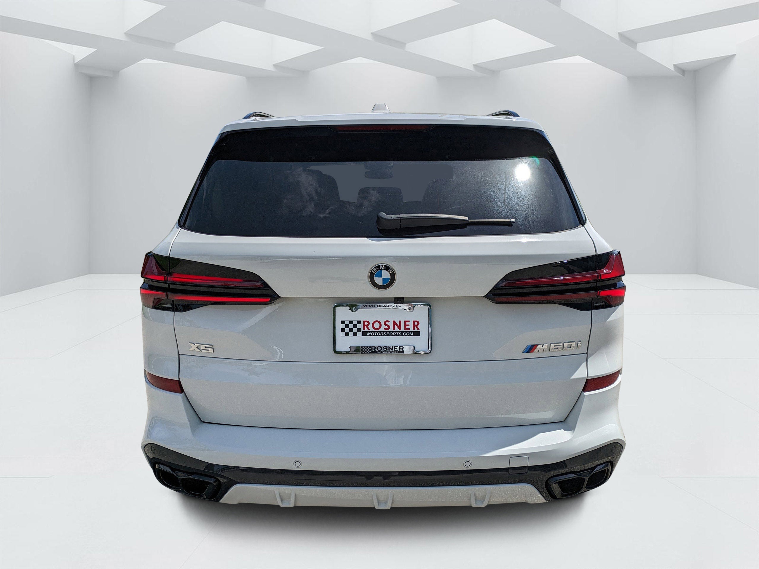 2025 BMW X5 M60i
