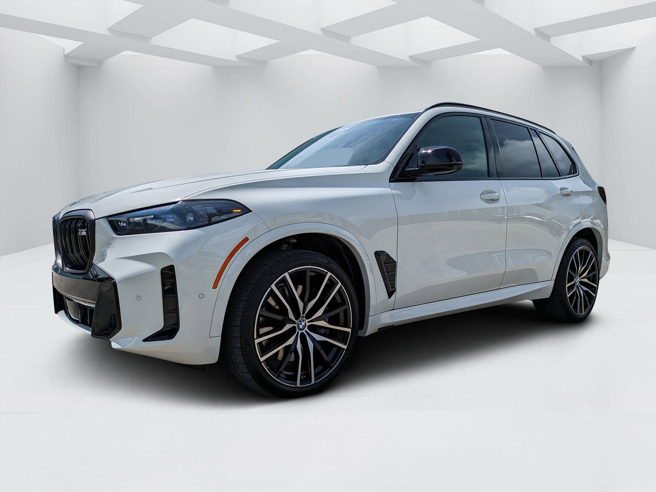 2025 BMW X5 M60i