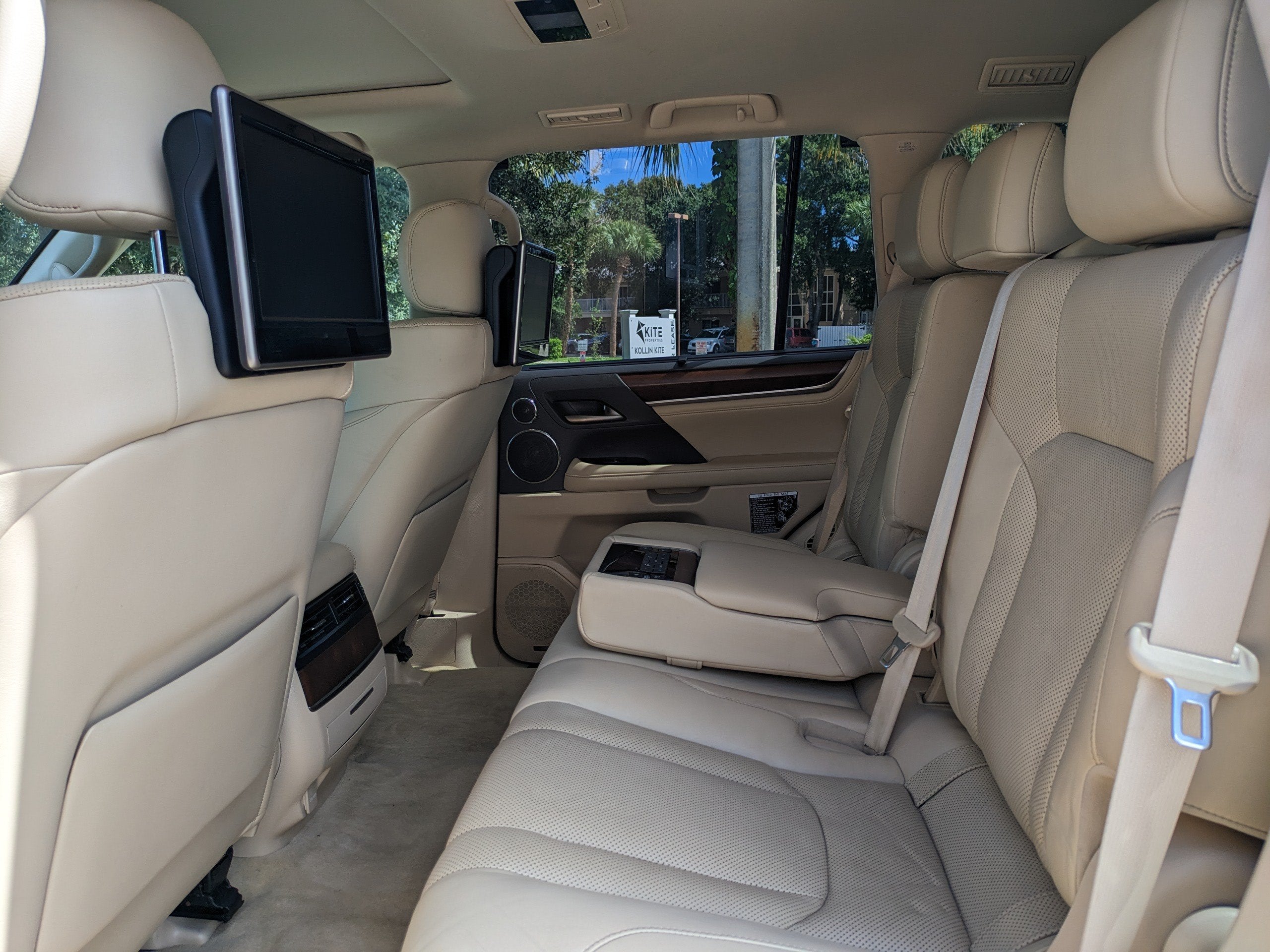 2017 Lexus LX LX 570