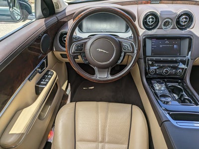 2017 Jaguar XJ XJ R-Sport