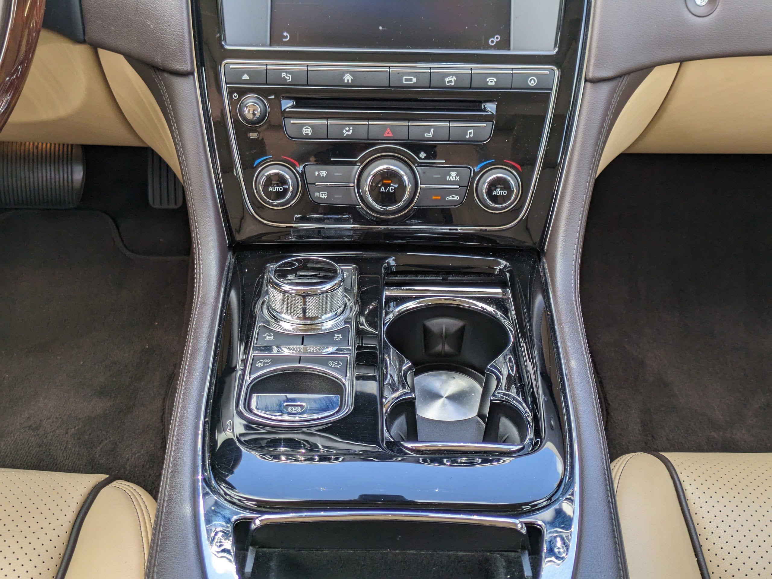 2017 Jaguar XJ XJ R-Sport