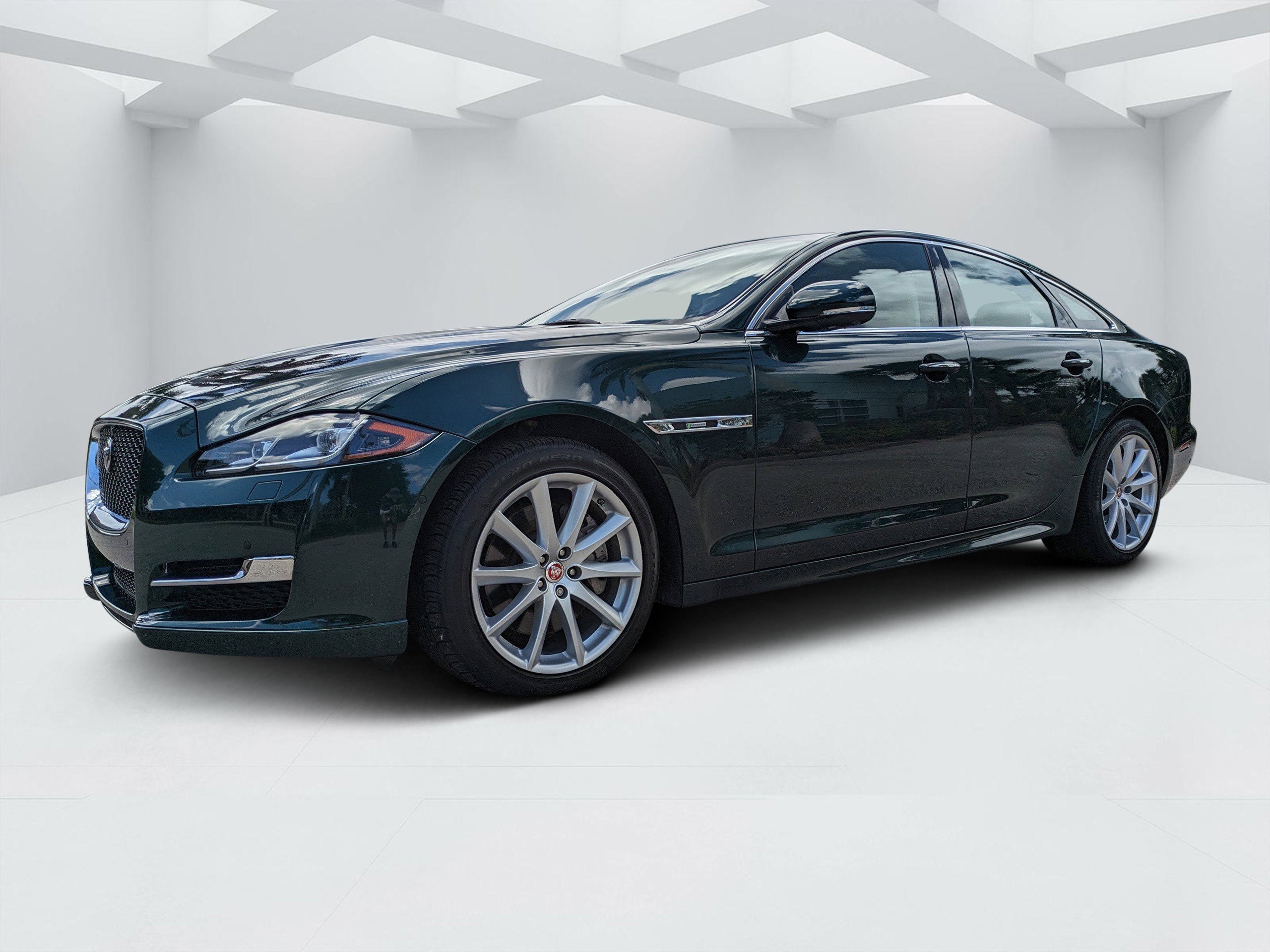 2017 Jaguar XJ XJ R-Sport