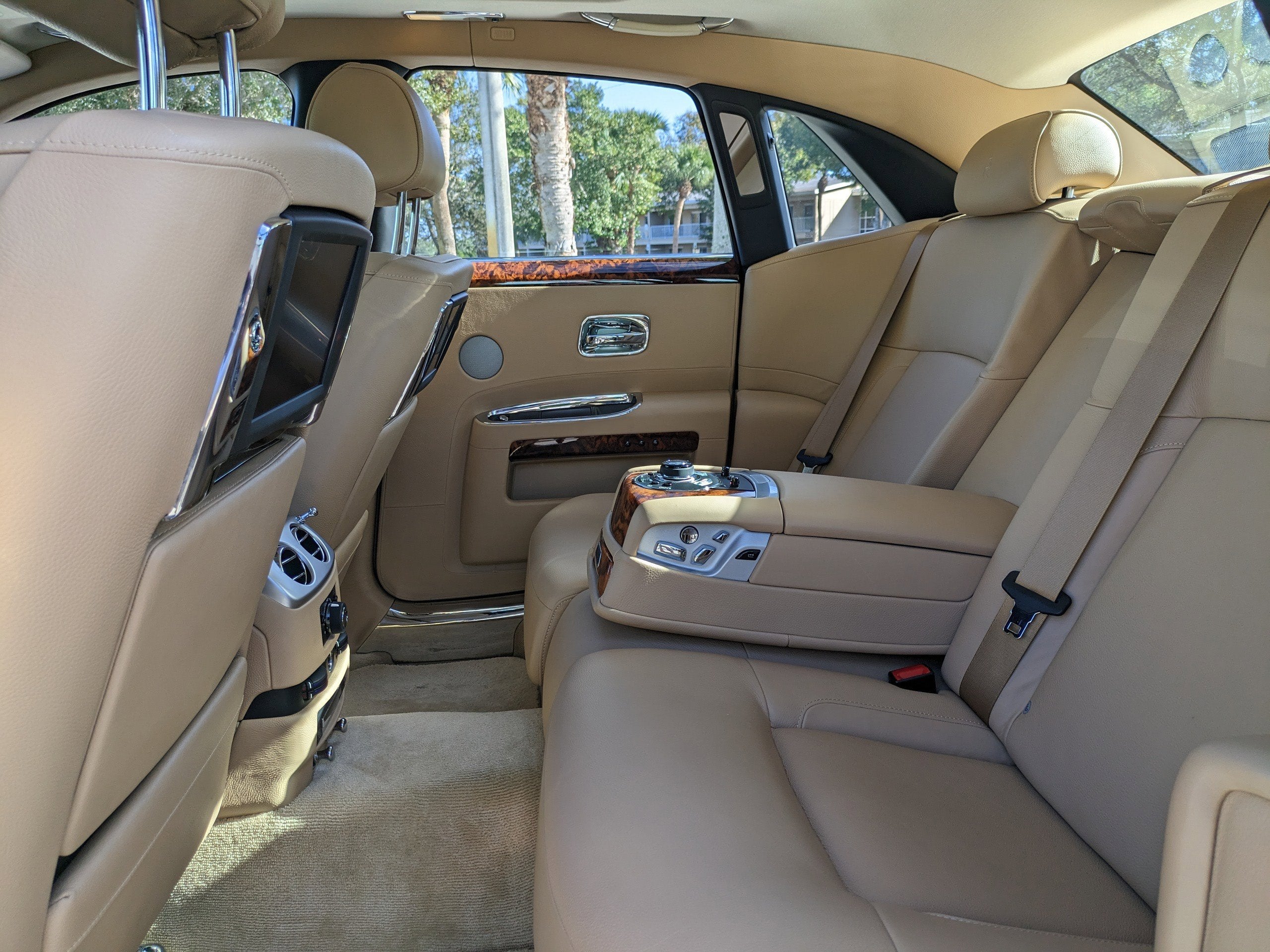 2010 Rolls-Royce Ghost Base