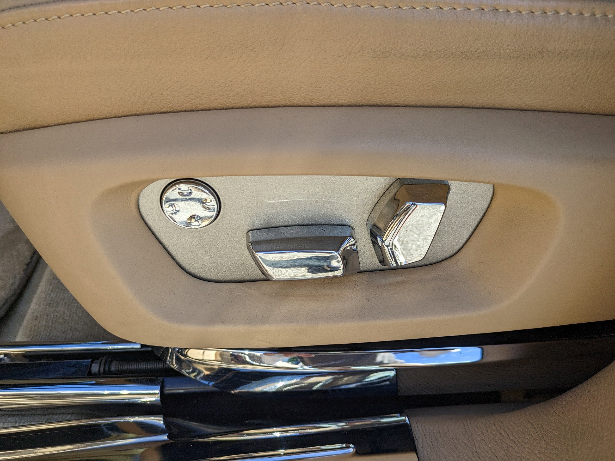 2010 Rolls-Royce Ghost Base