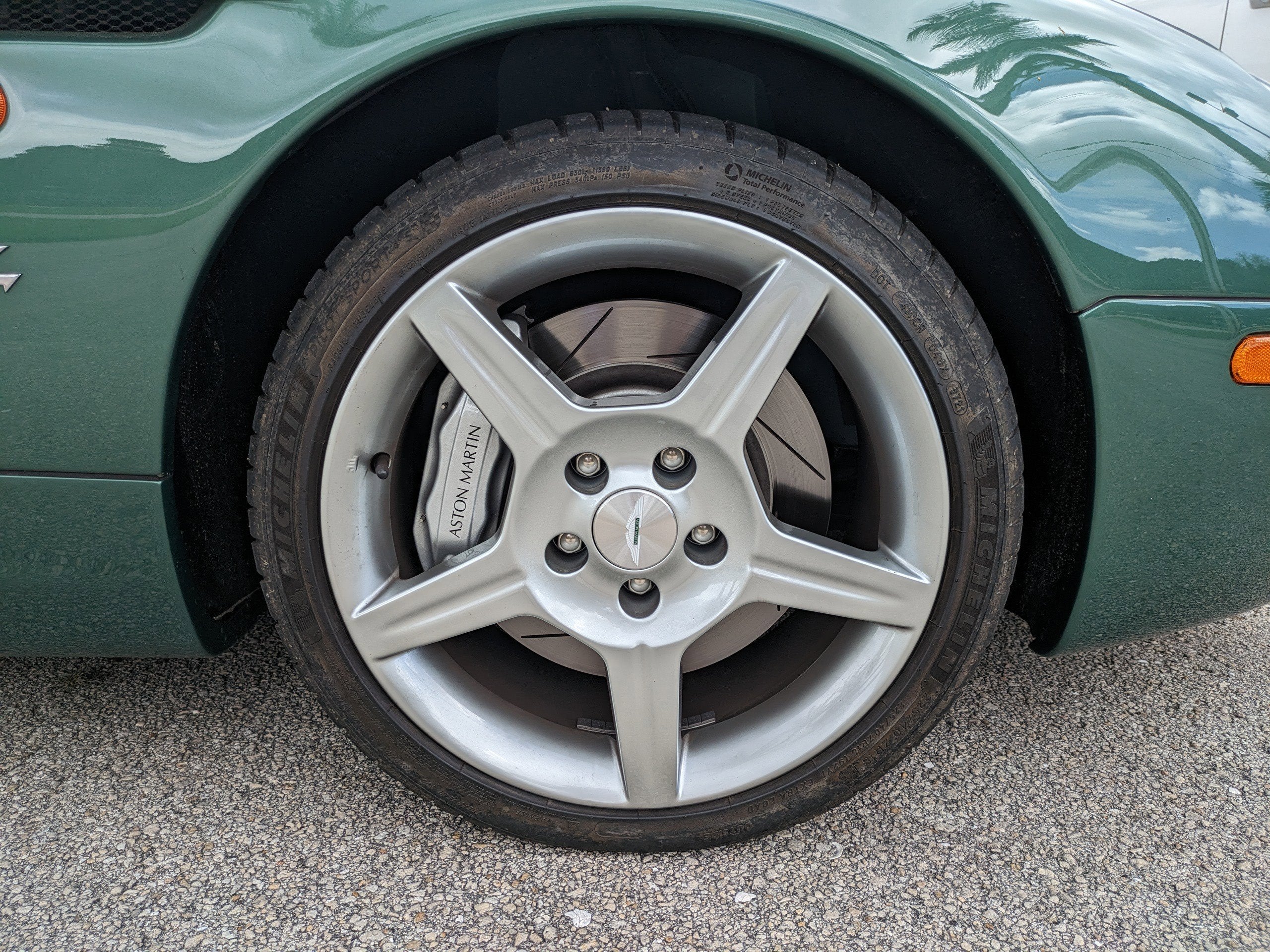 2003 Aston Martin Vantage AR 1