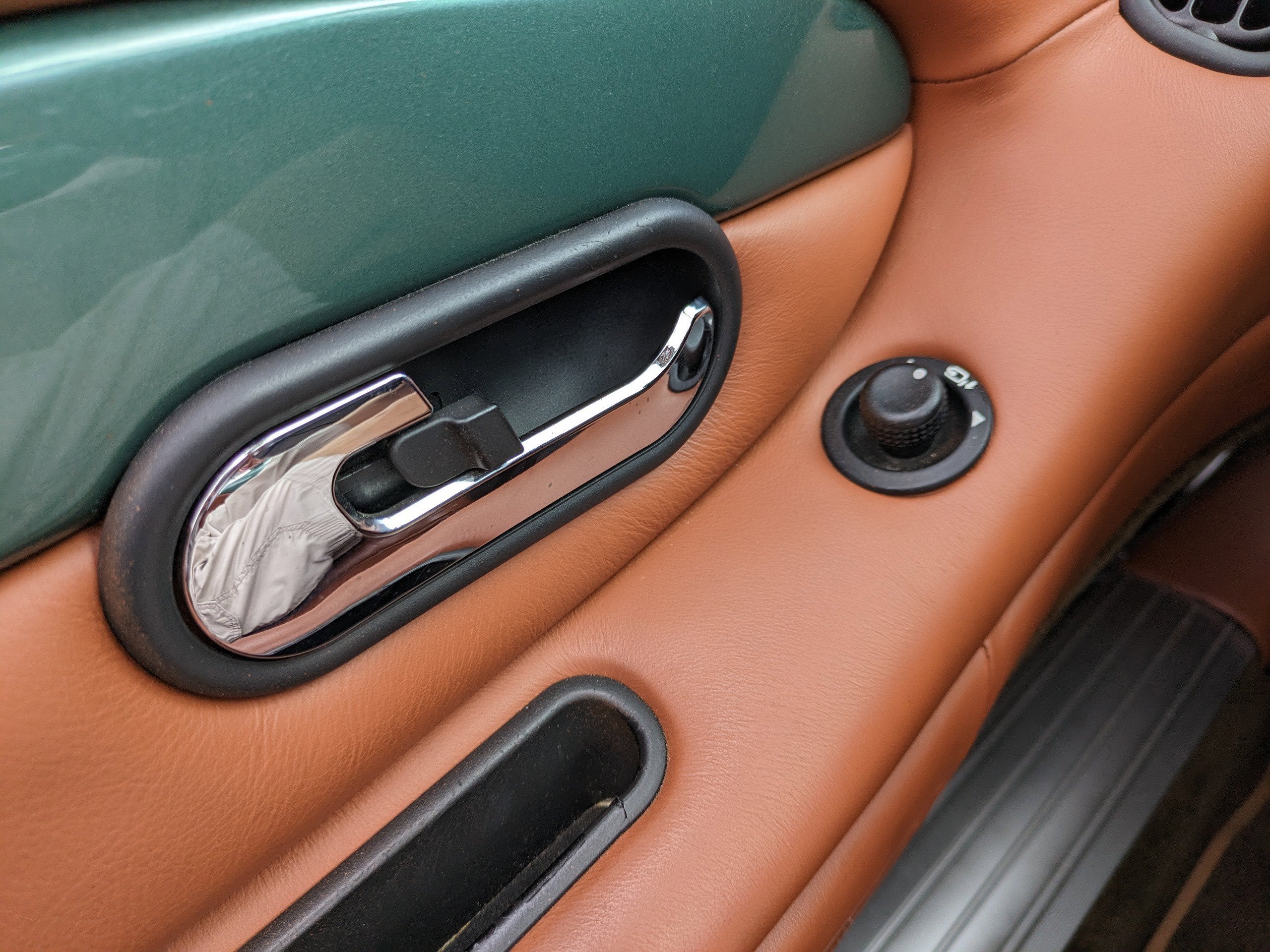 2003 Aston Martin Vantage AR 1