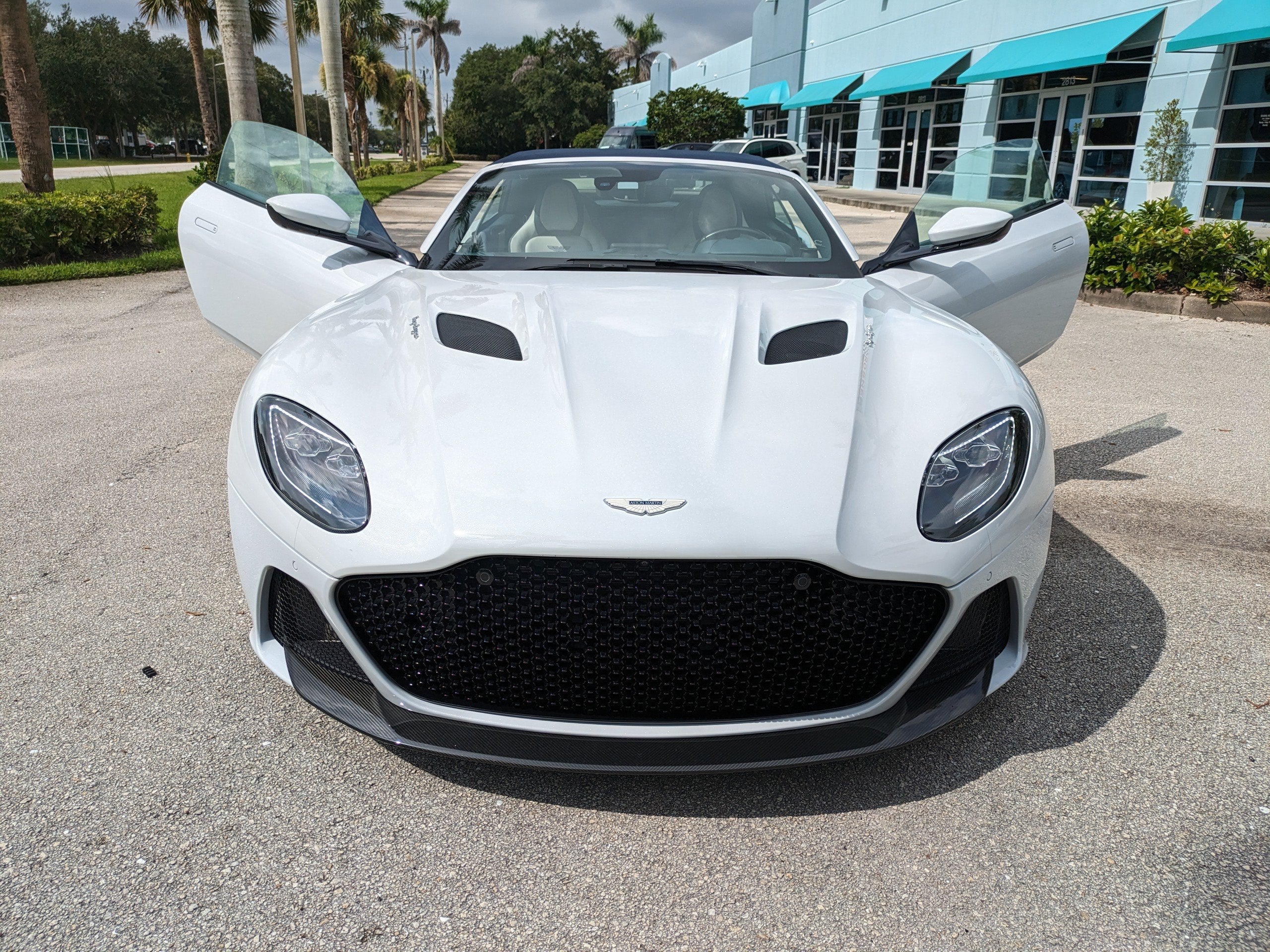 2020 Aston Martin DBS Superleggera