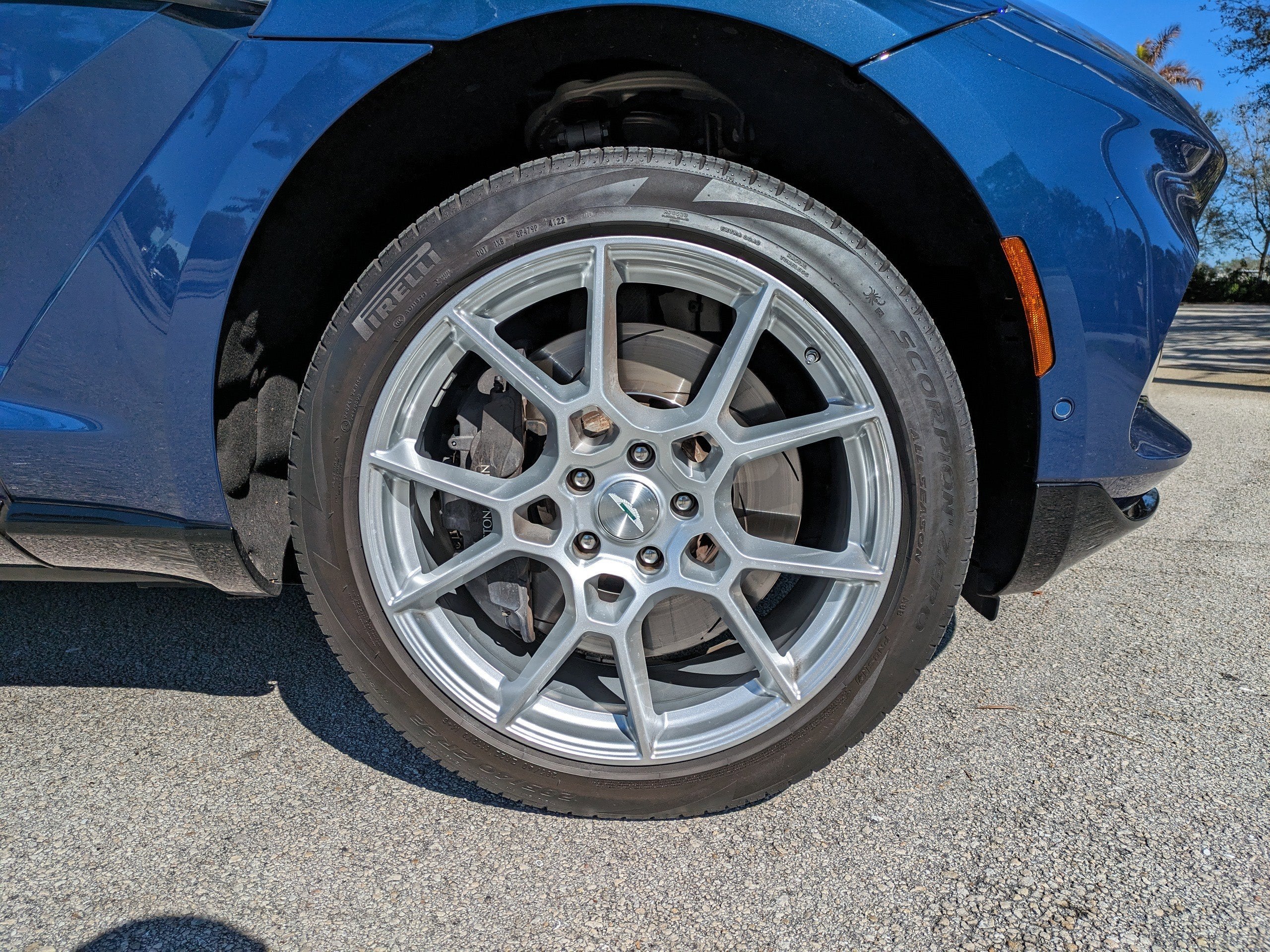 2024 Aston Martin DBX Base