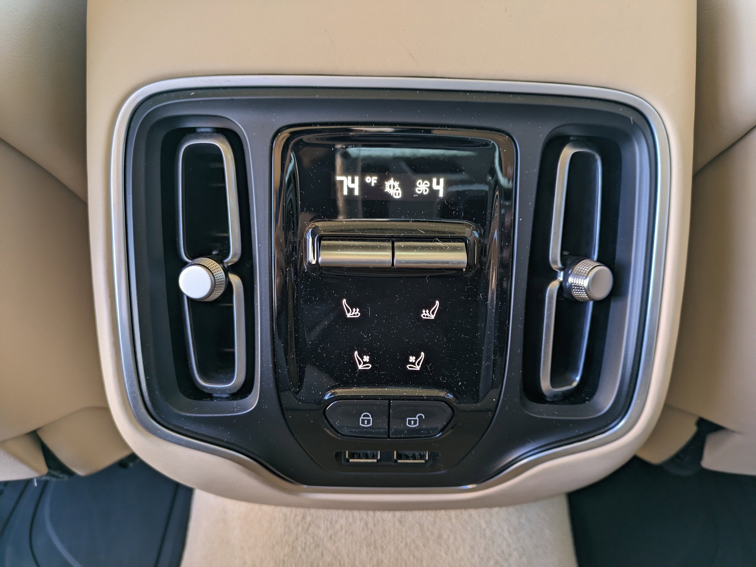 2024 Aston Martin DBX Base