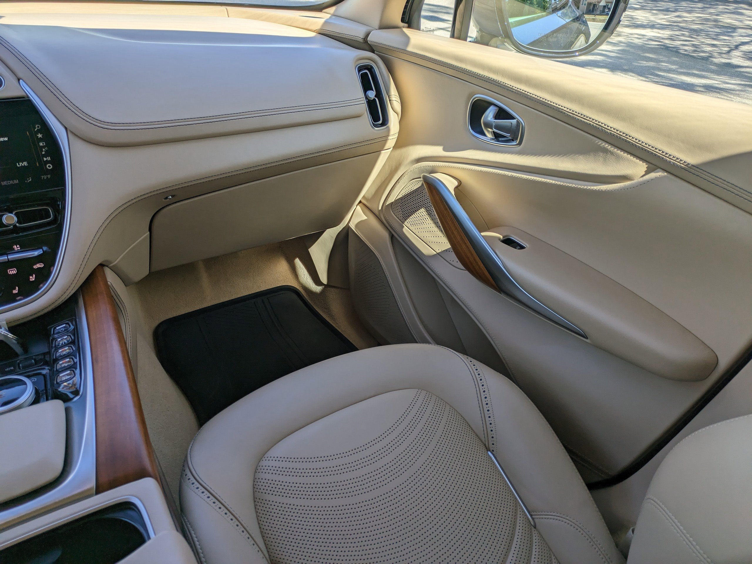 2024 Aston Martin DBX Base