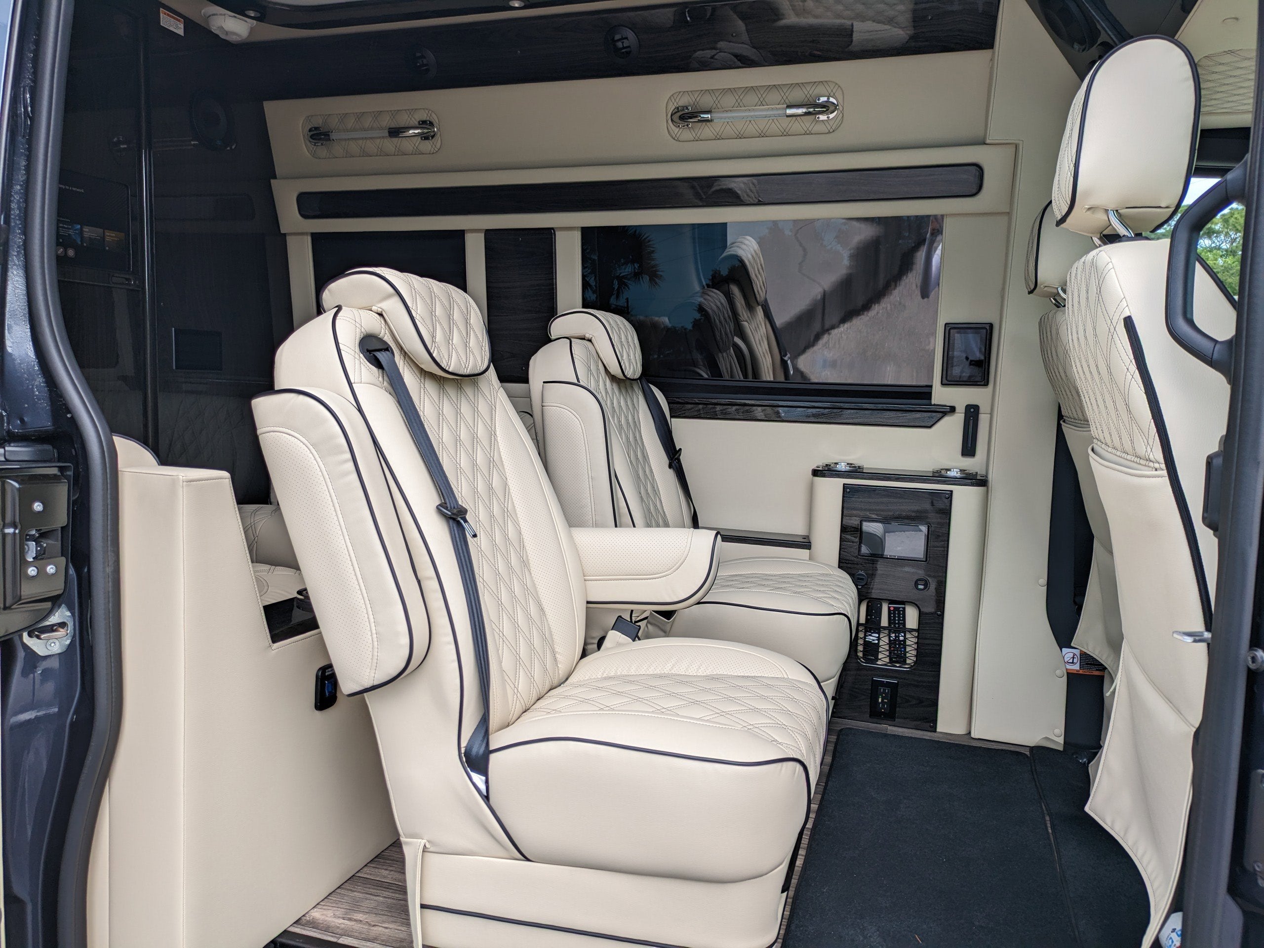 2025 Mercedes-Benz Sprinter Cargo Van Cargo 144 WB