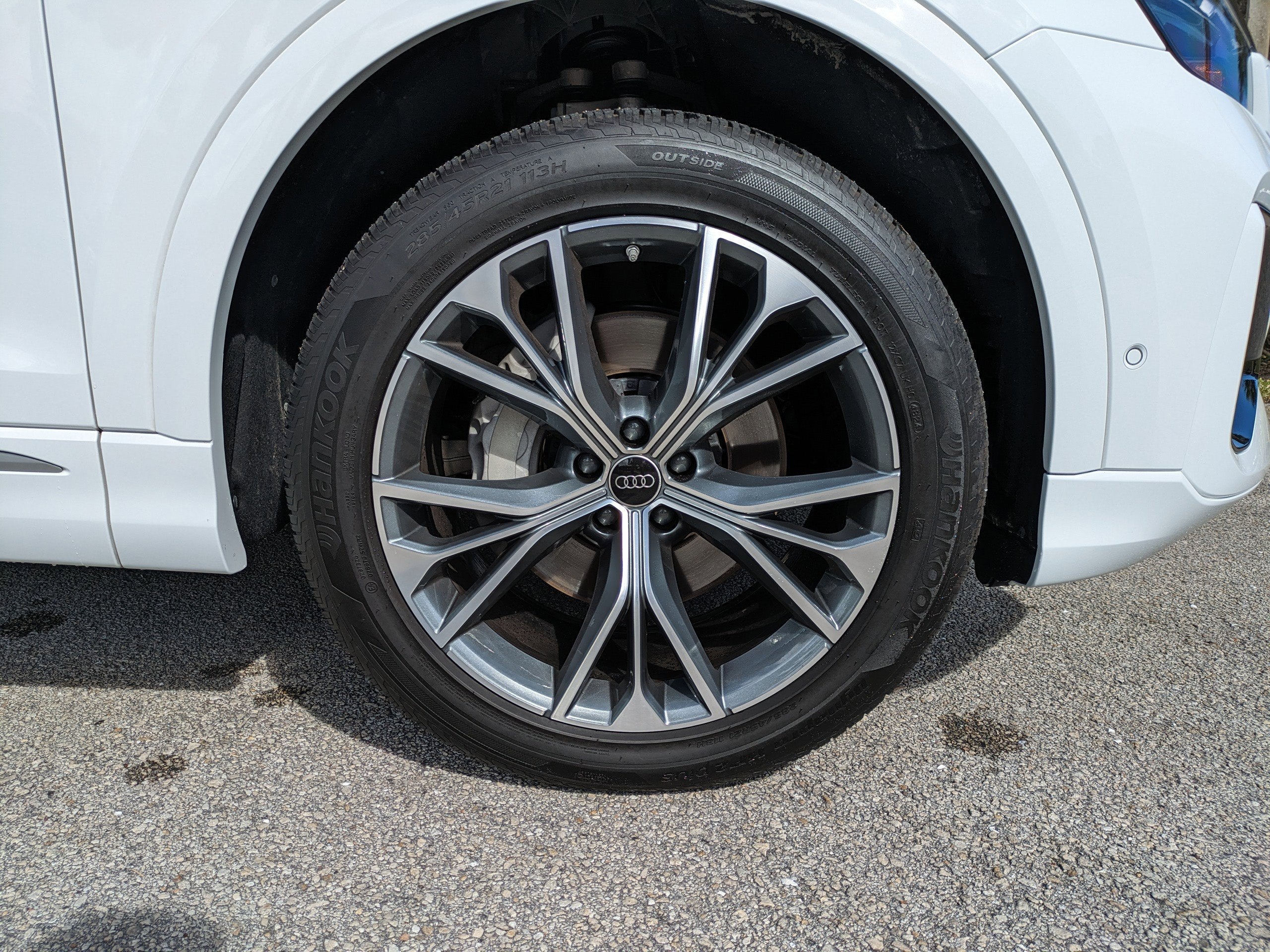 2025 Audi Q8 Premium