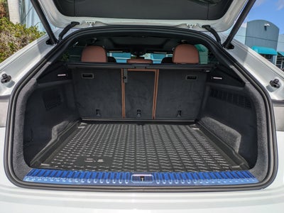 2025 Audi Q8 Premium