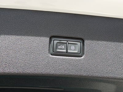 2025 Audi Q8 Premium