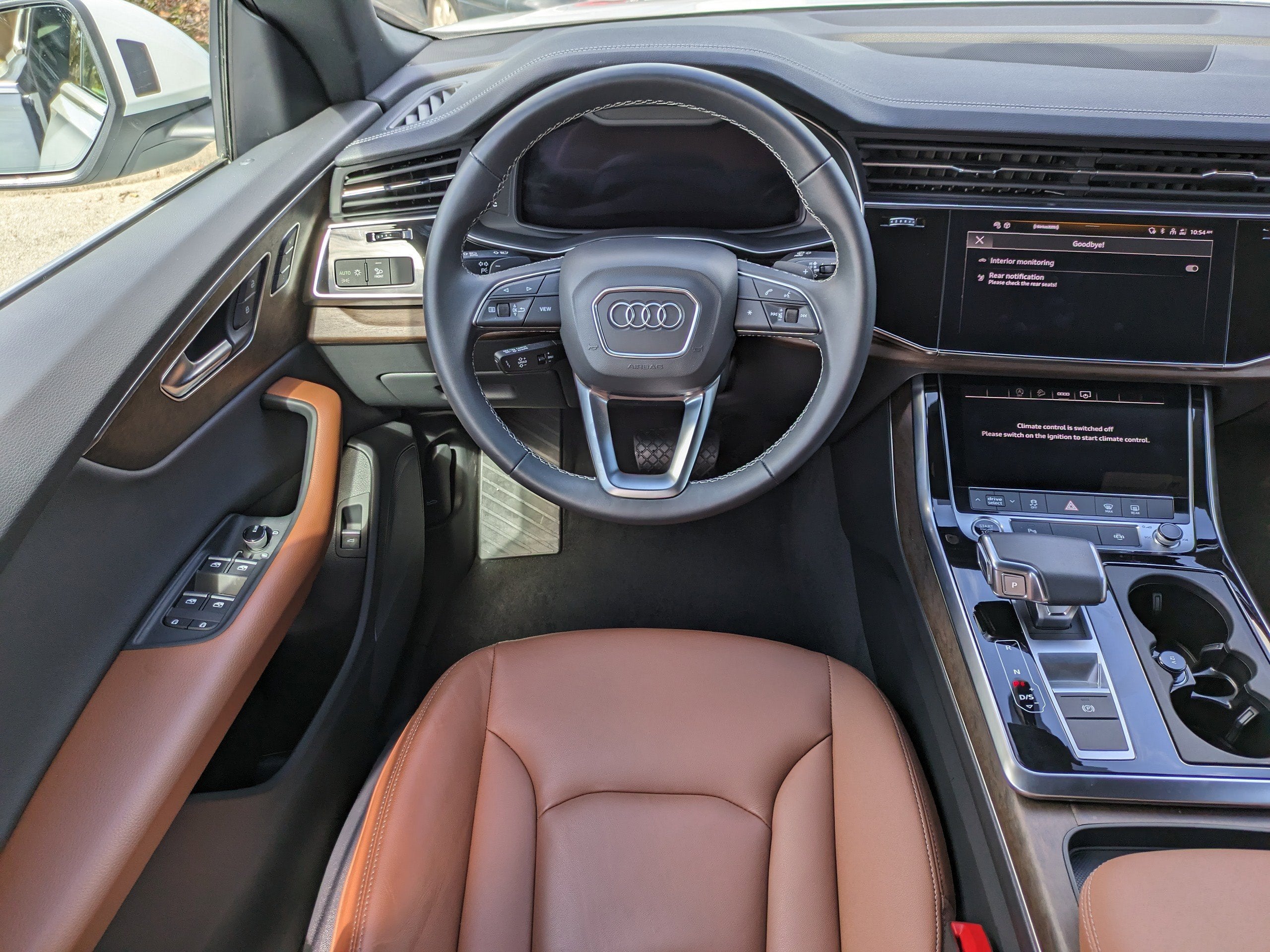 2025 Audi Q8 Premium