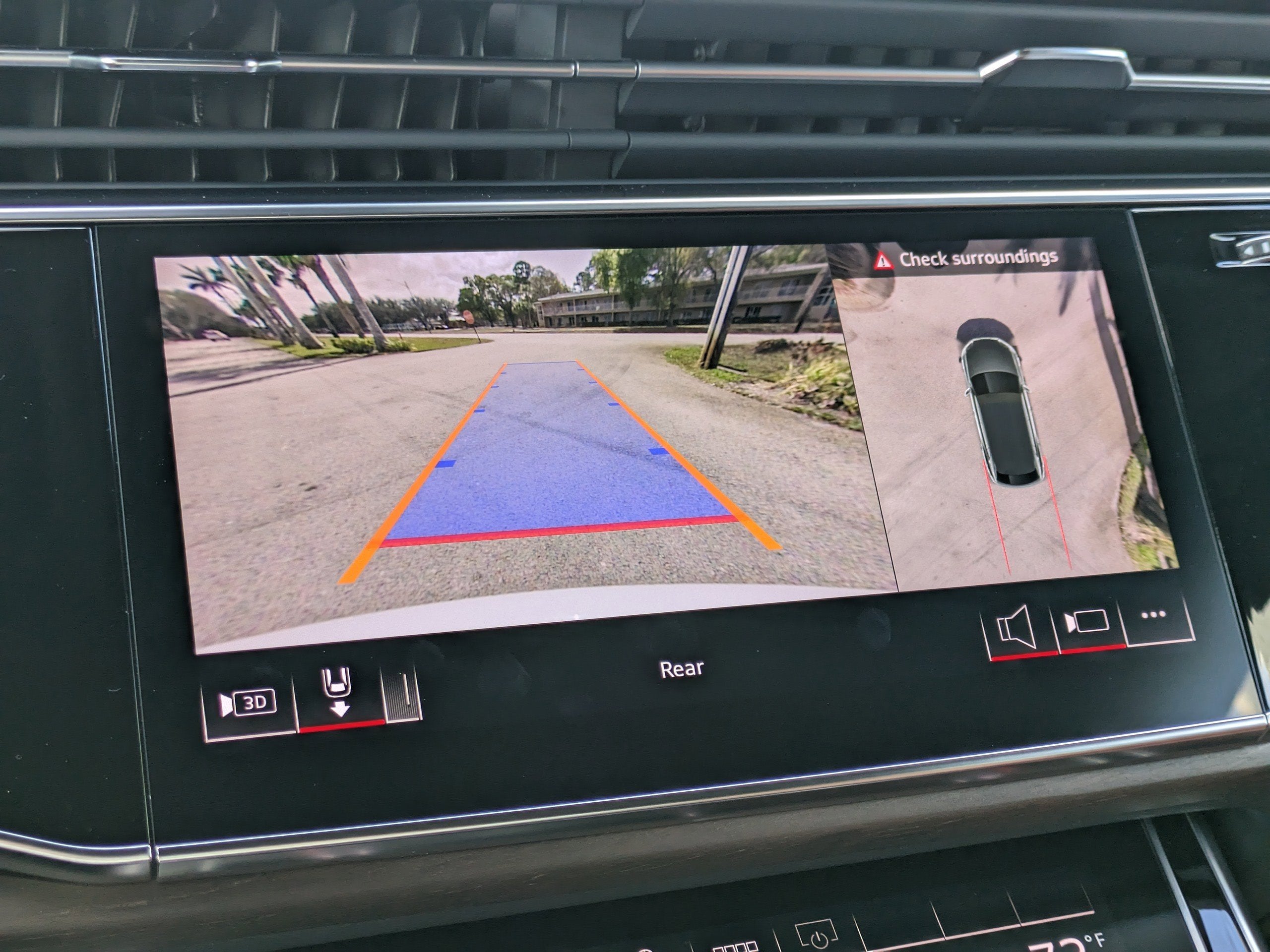 2025 Audi Q8 Premium