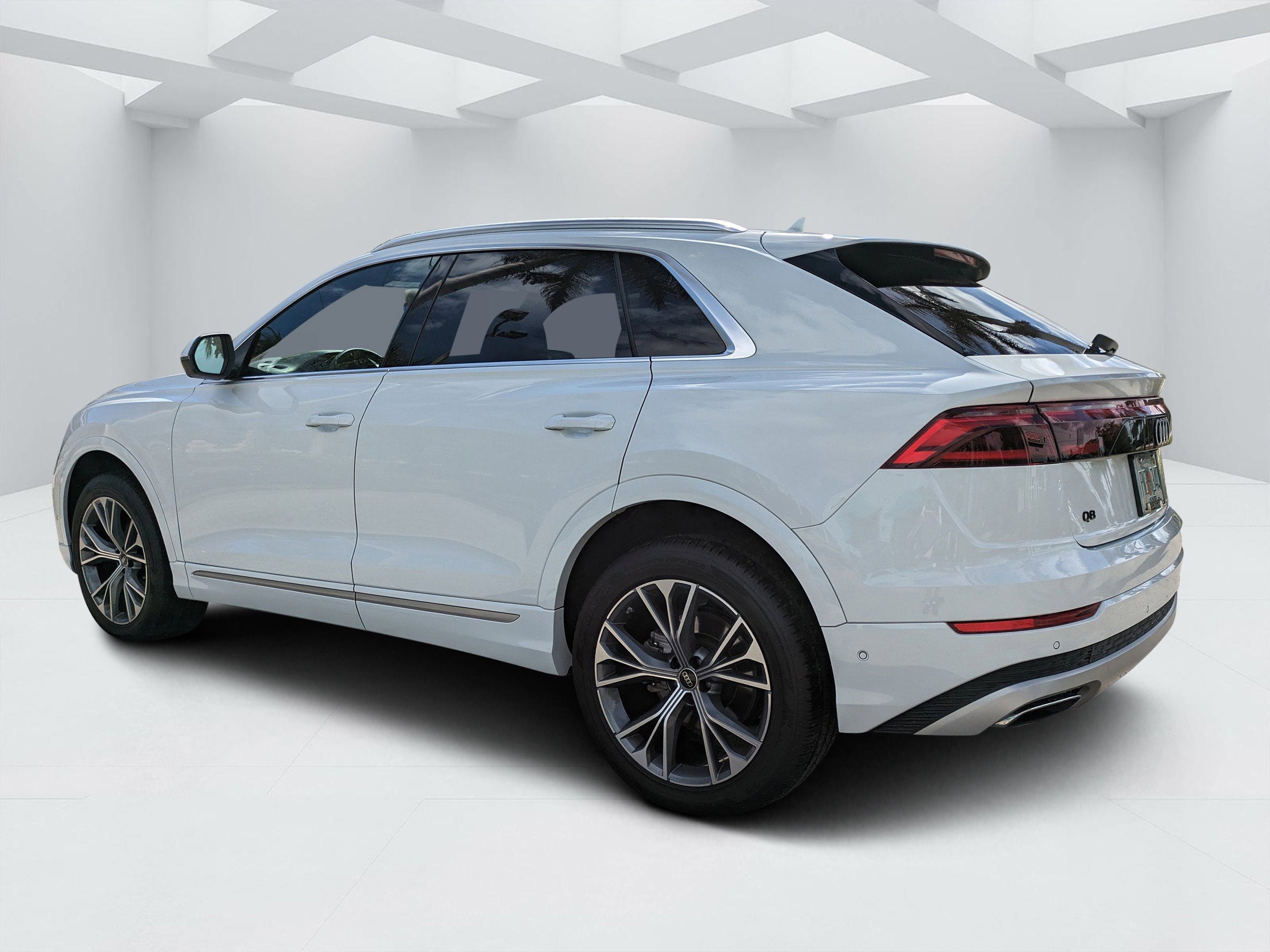 2025 Audi Q8 Premium