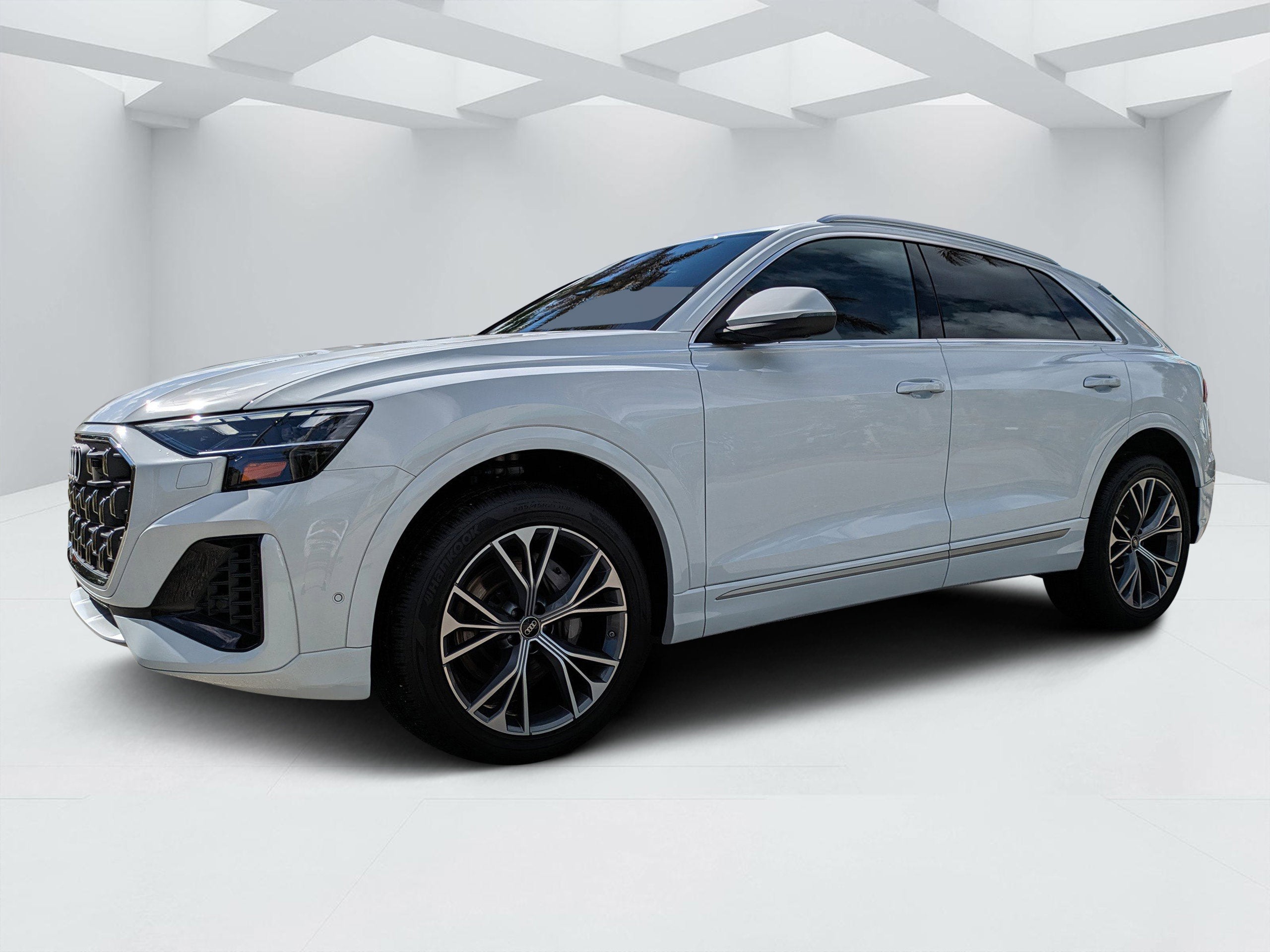 2025 Audi Q8 Premium