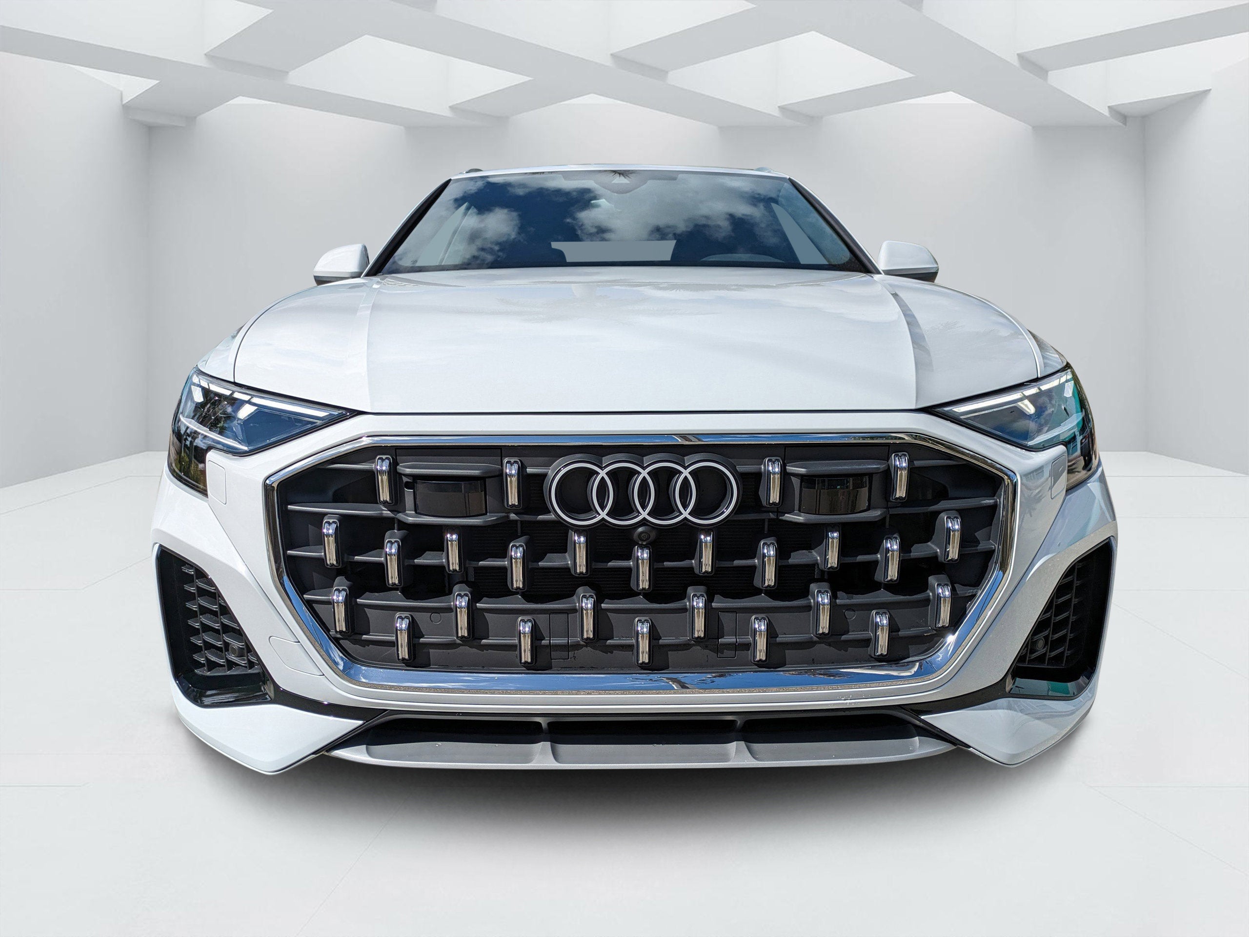 2025 Audi Q8 Premium