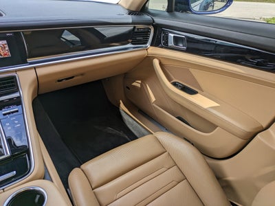 2020 Porsche Panamera 4