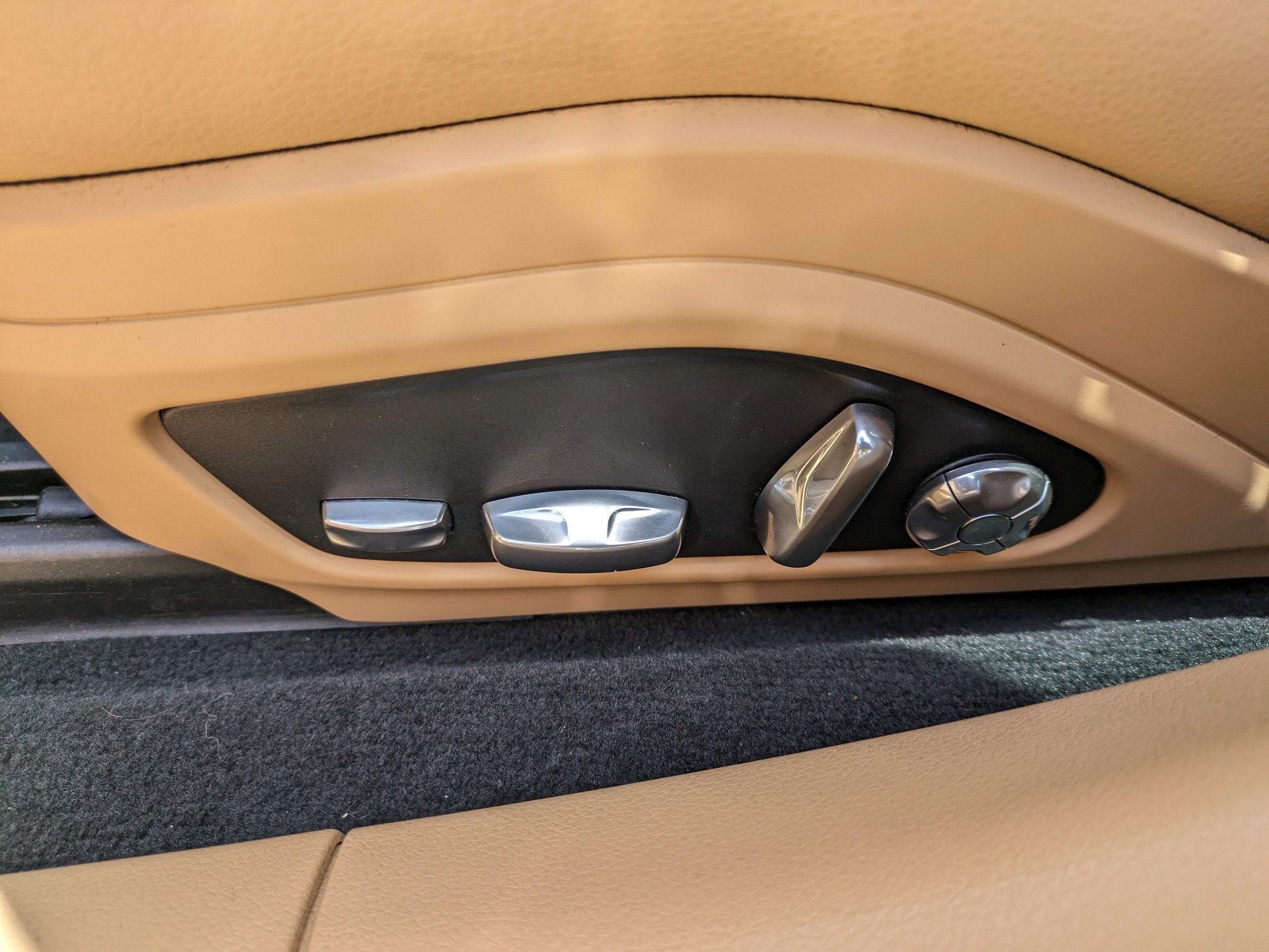 2020 Porsche Panamera 4