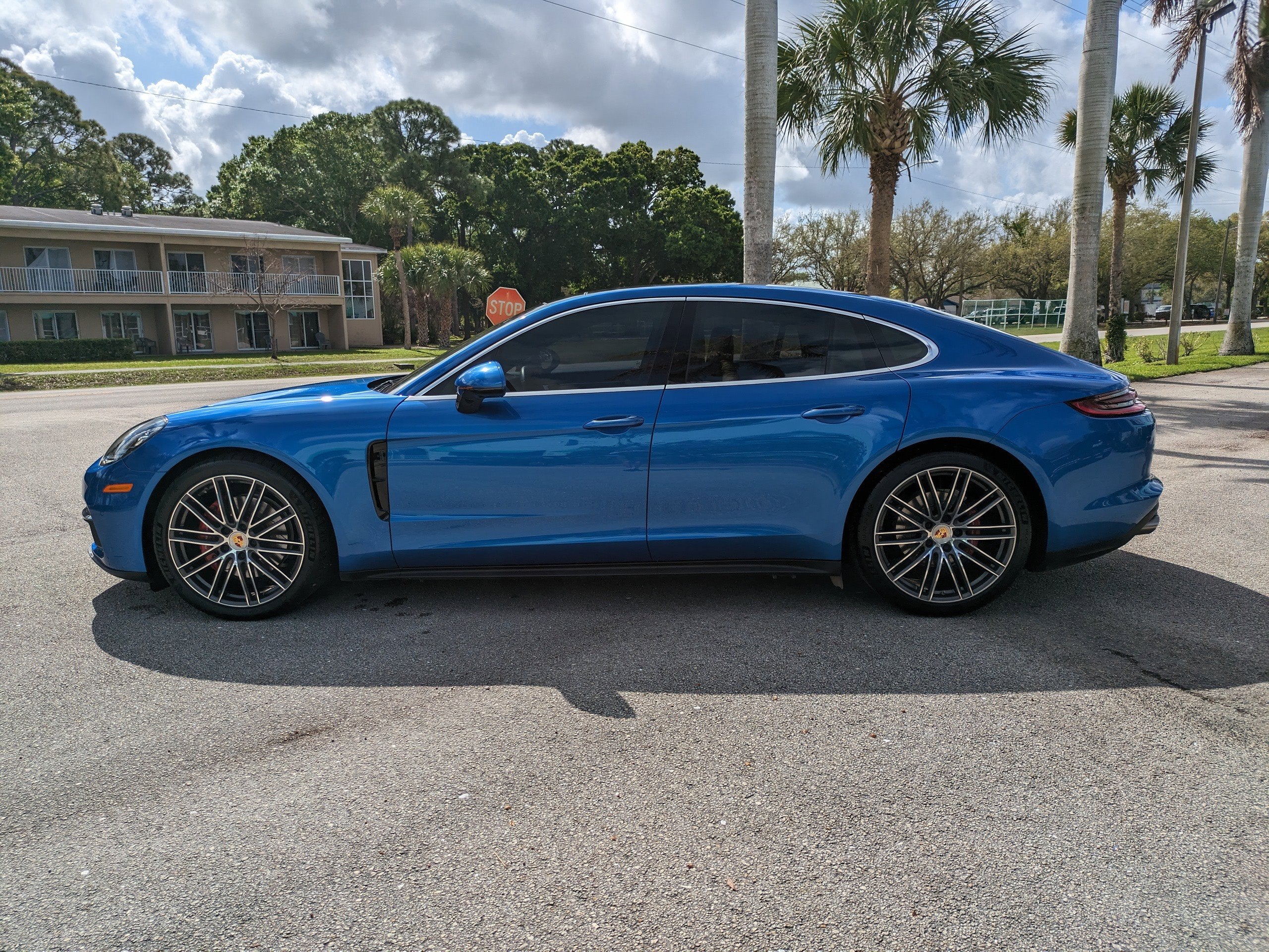 2017 Porsche Panamera 4S