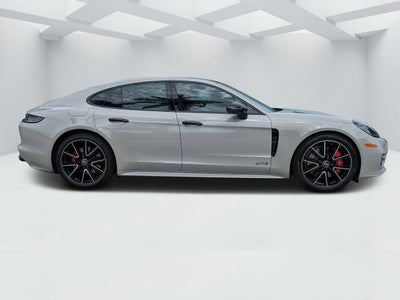 2022 Porsche Panamera GTS