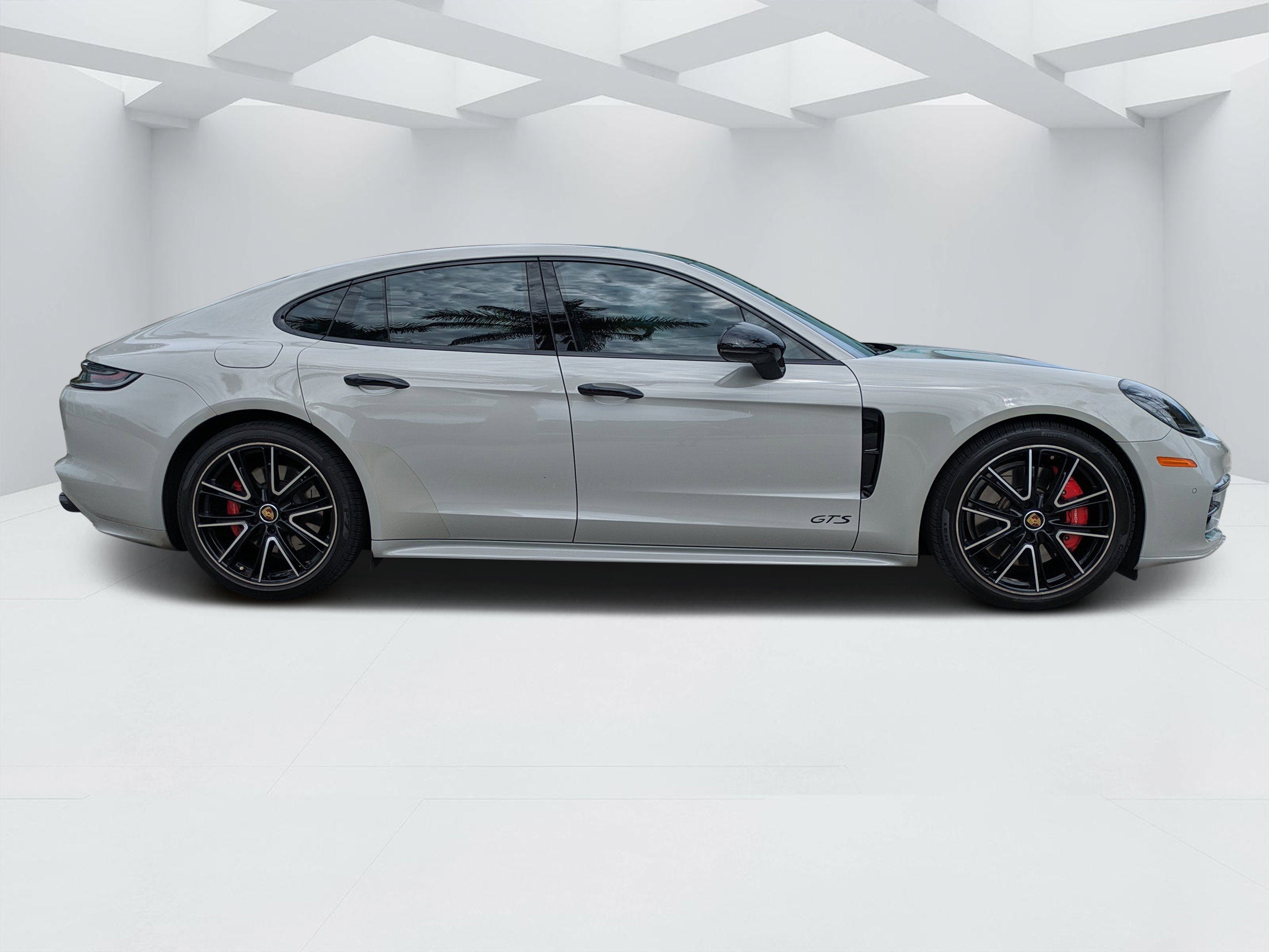 2022 Porsche Panamera GTS