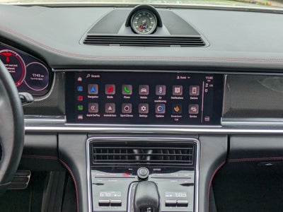 2022 Porsche Panamera GTS