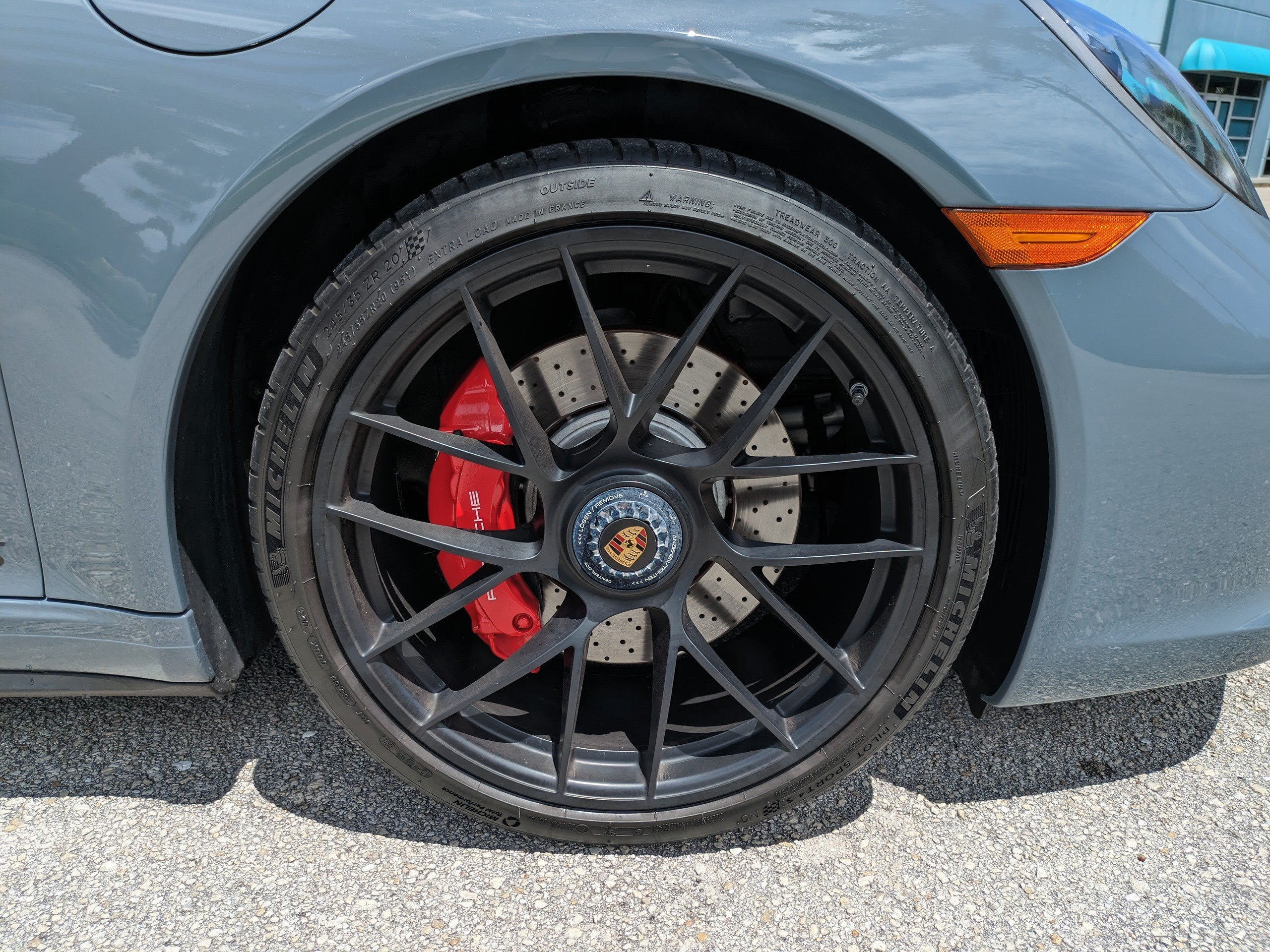 2018 Porsche 911 4 GTS