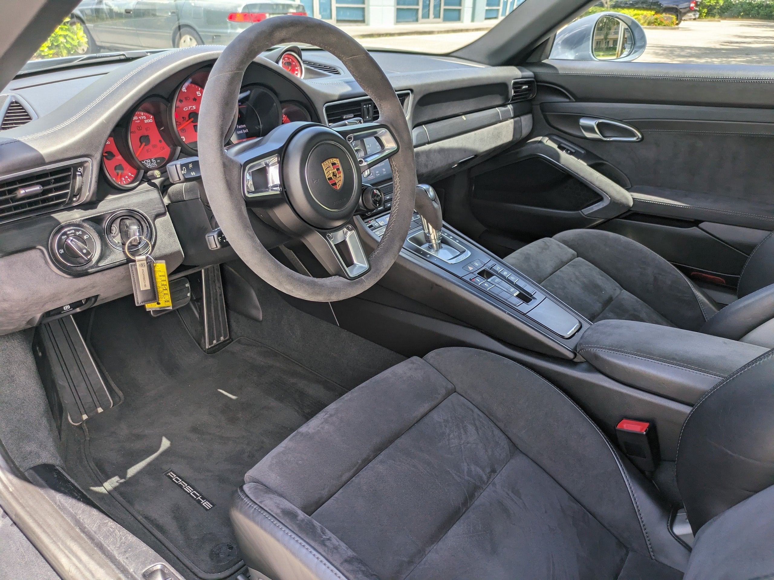 2018 Porsche 911 4 GTS