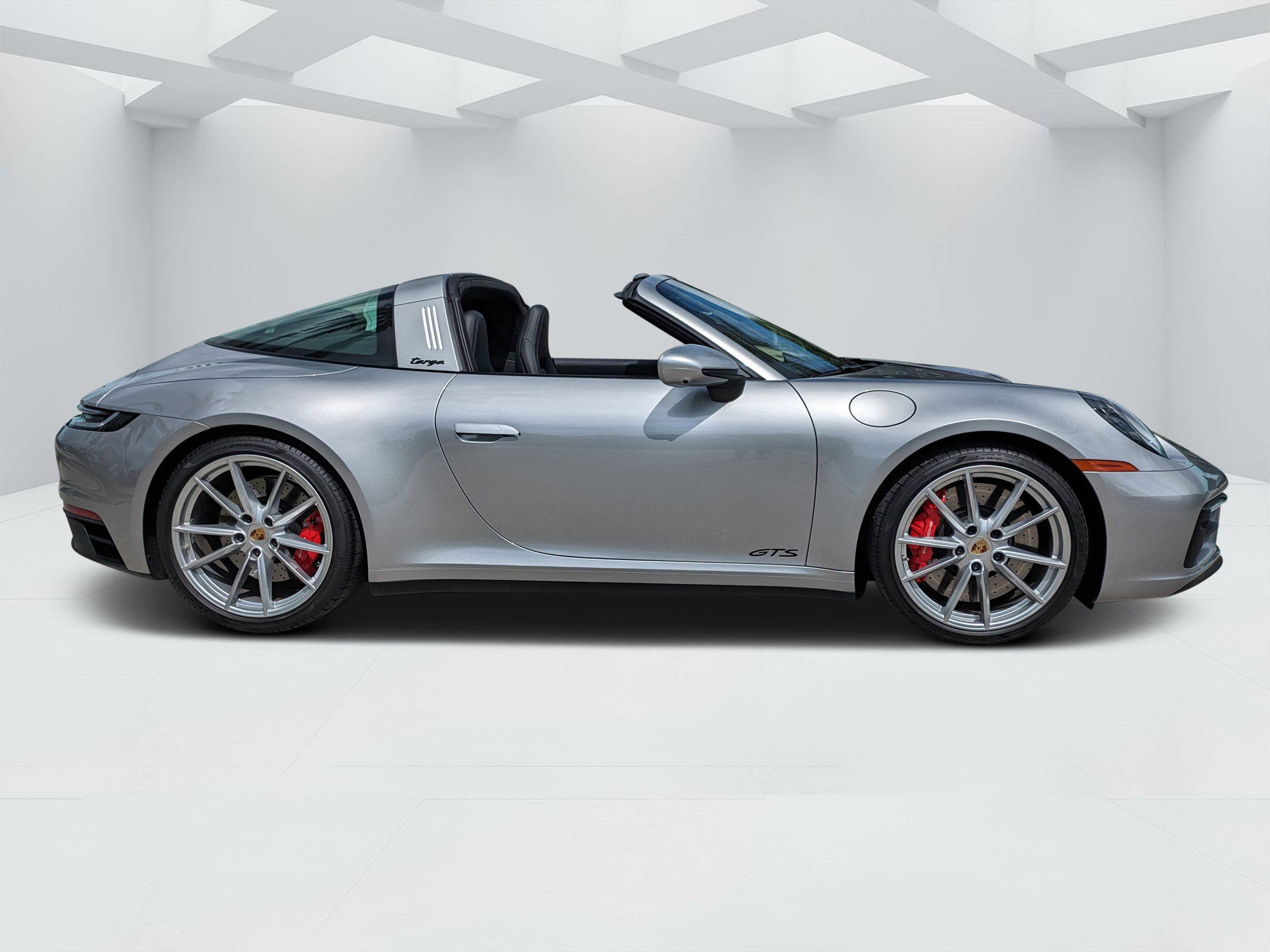2022 Porsche 911 4 GTS
