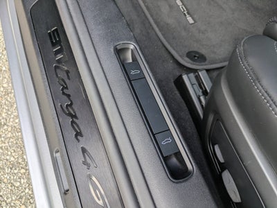 2022 Porsche 911 4 GTS