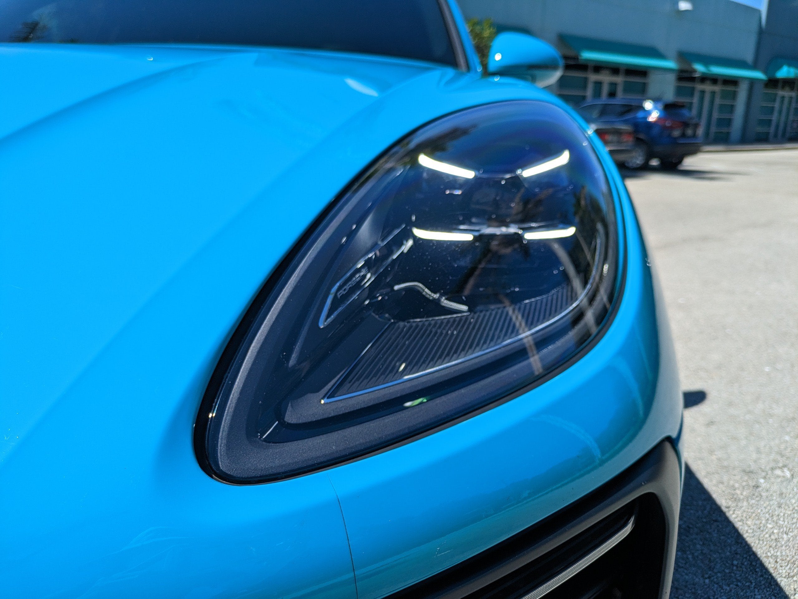 2022 Porsche Macan Base