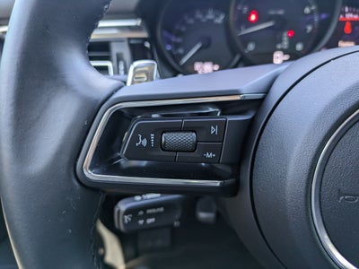 2022 Porsche Macan Base