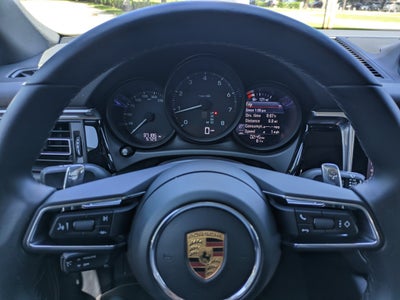 2022 Porsche Macan Base