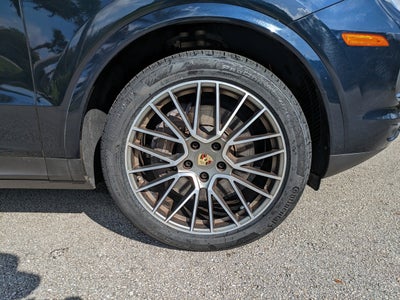 2023 Porsche Cayenne Platinum Edition