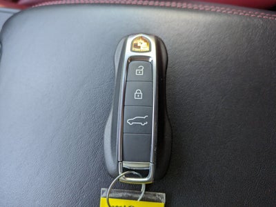 2023 Porsche Cayenne Platinum Edition